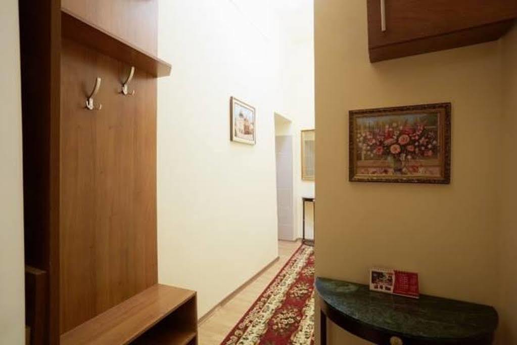 Do Lvova Apartments Lviv Exterior photo